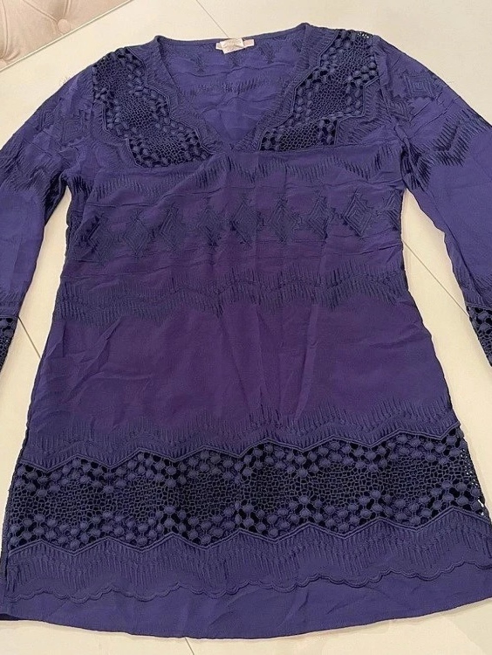 La Blanca Purple Lace Sleeve Tunic Size Medium Like New